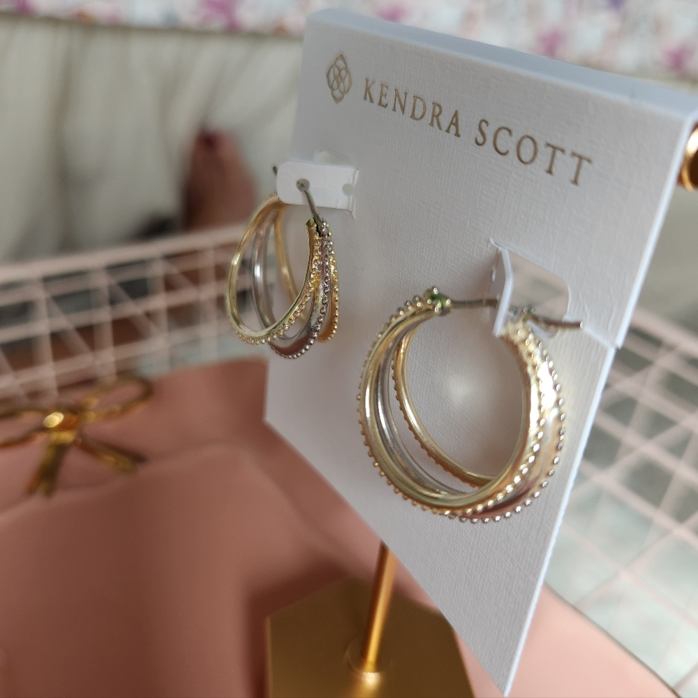Kendra Scott SM Dana Hoop Earrings - Picture 3 of 4
